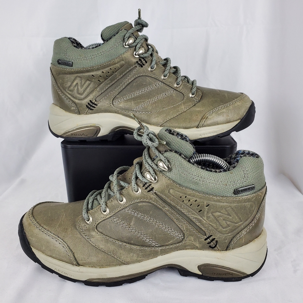New Balance 1569 Gore-Tex Boots Womens Size 9.5 B Trail Hiking Outdoors Leather